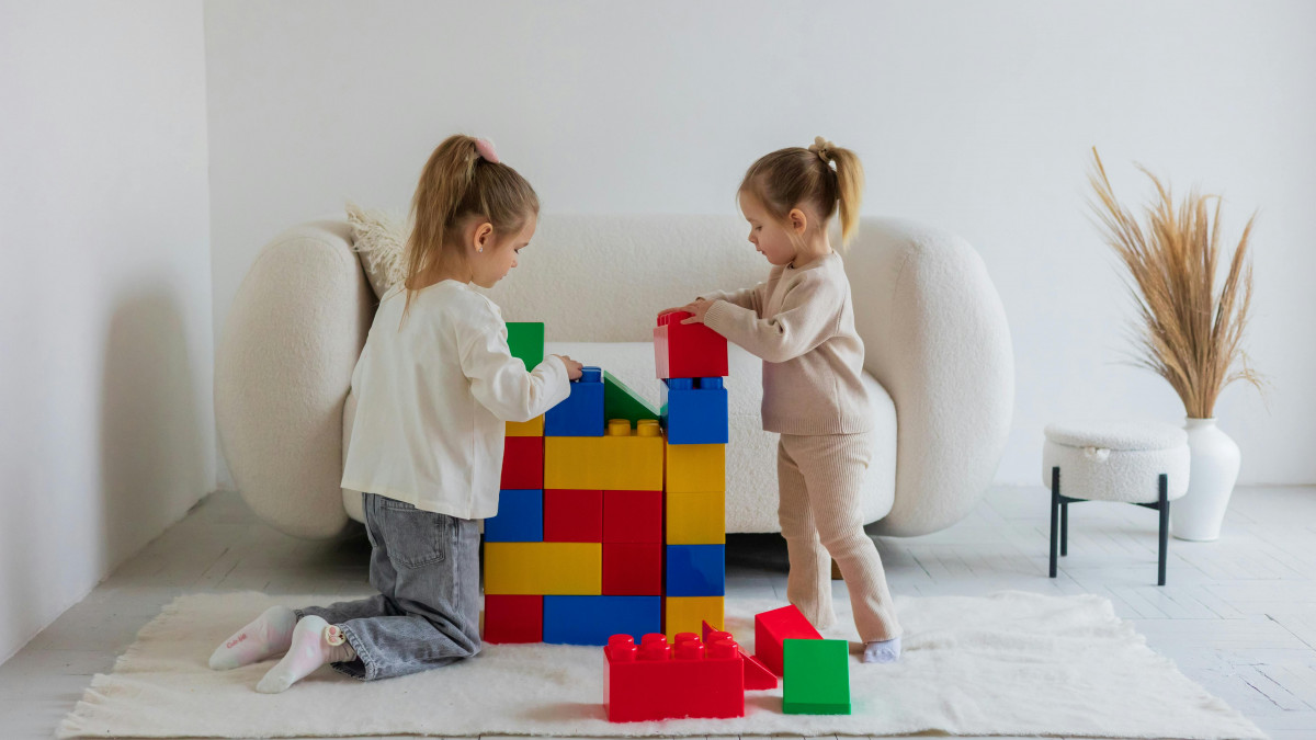 -Generation-Beige-Entwickeln-sich-Kinder-in-farblosen-R-umen-schlechter-