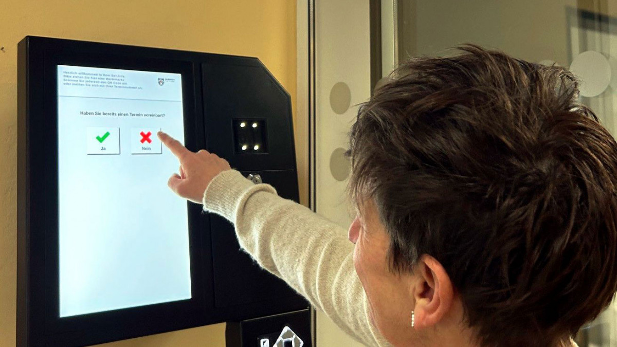 Neues-Leitsystem-in-Helmstedt-verk-rzt-Wartezeiten-im-B-rgerb-ro-drastisch