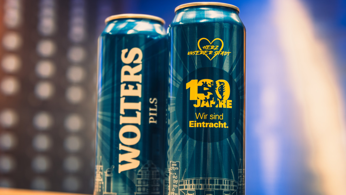 Neue-Wolters-Dose-zum-130-Eintracht-Geburtstag