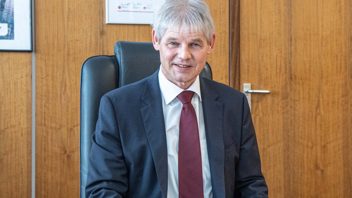 Oberb-rgermeister-ruft-zu-N-chstenliebe-und-Zuversicht-auf