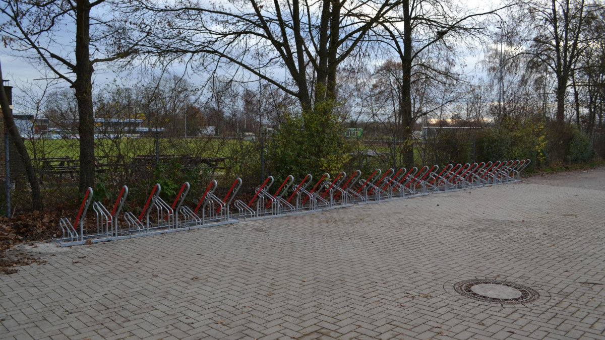 Neue-Fahrradabstellanlage-f-r-die-Gemeindesportanlage-Vechelde