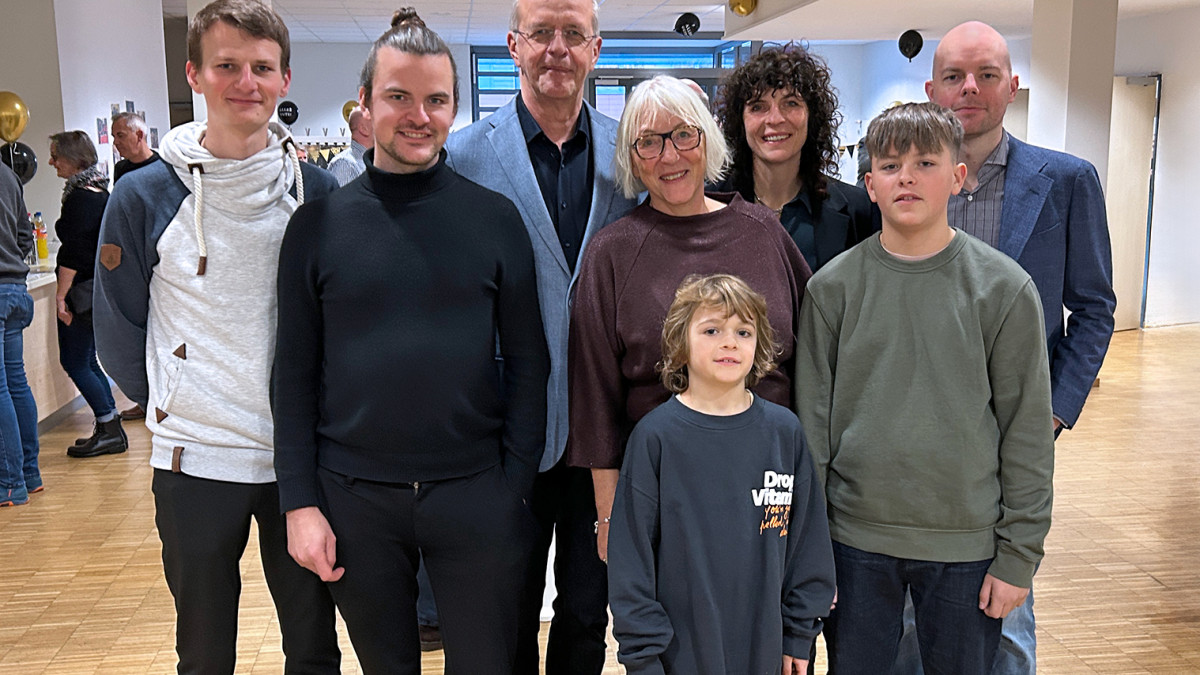 Arzt-nach-35-Jahren-vom-Klinikum-Wolfenb-ttel-verabschiedet