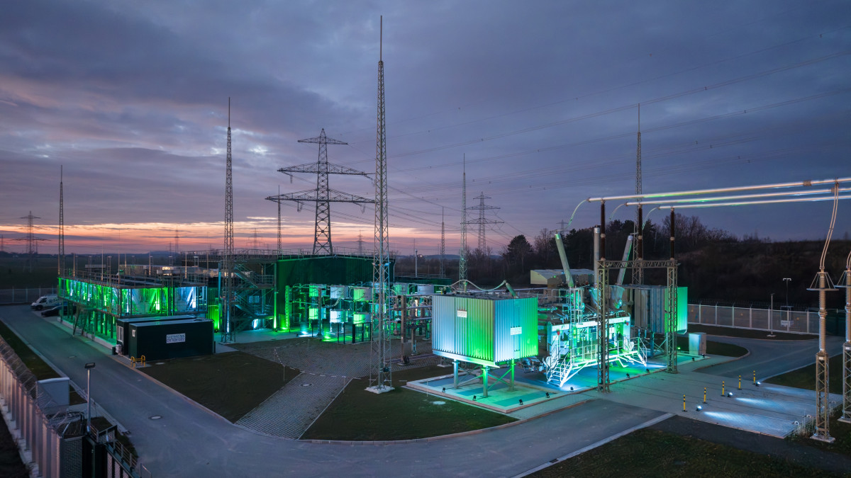 TenneT-nimmt-weltweit-erste-E-STATCOM-Anlage-in-Betrieb