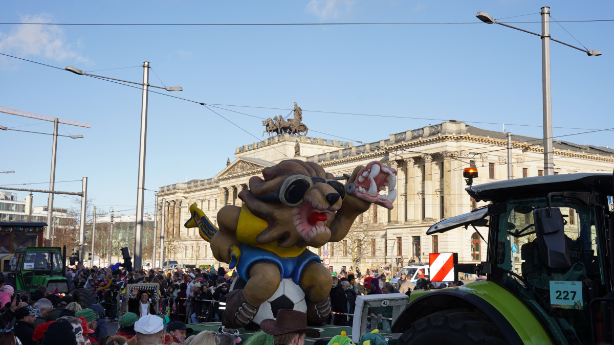 Karneval-Kunst-und-Kultur-im-Februar