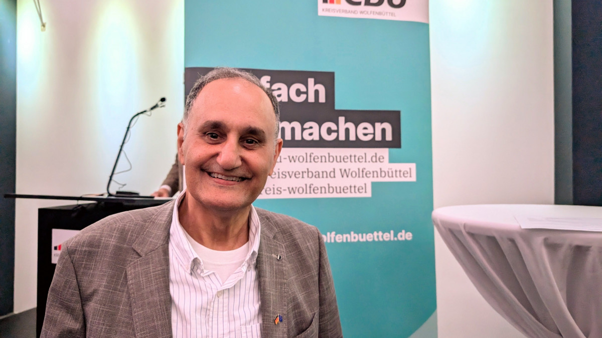 Pl-tzlich-doch-im-Bundestag-Asghari-k-nnte-schon-bald-Abgeordneter-sein