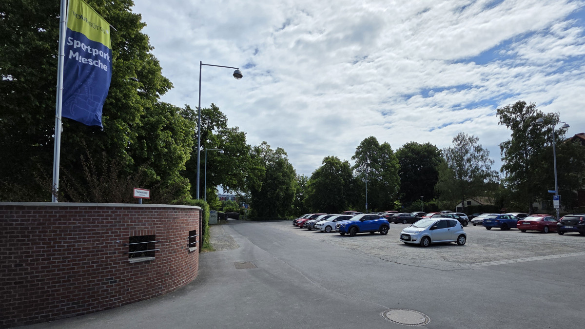 So-will-die-Stadt-das-Parkplatzproblem-an-der-Meesche-l-sen