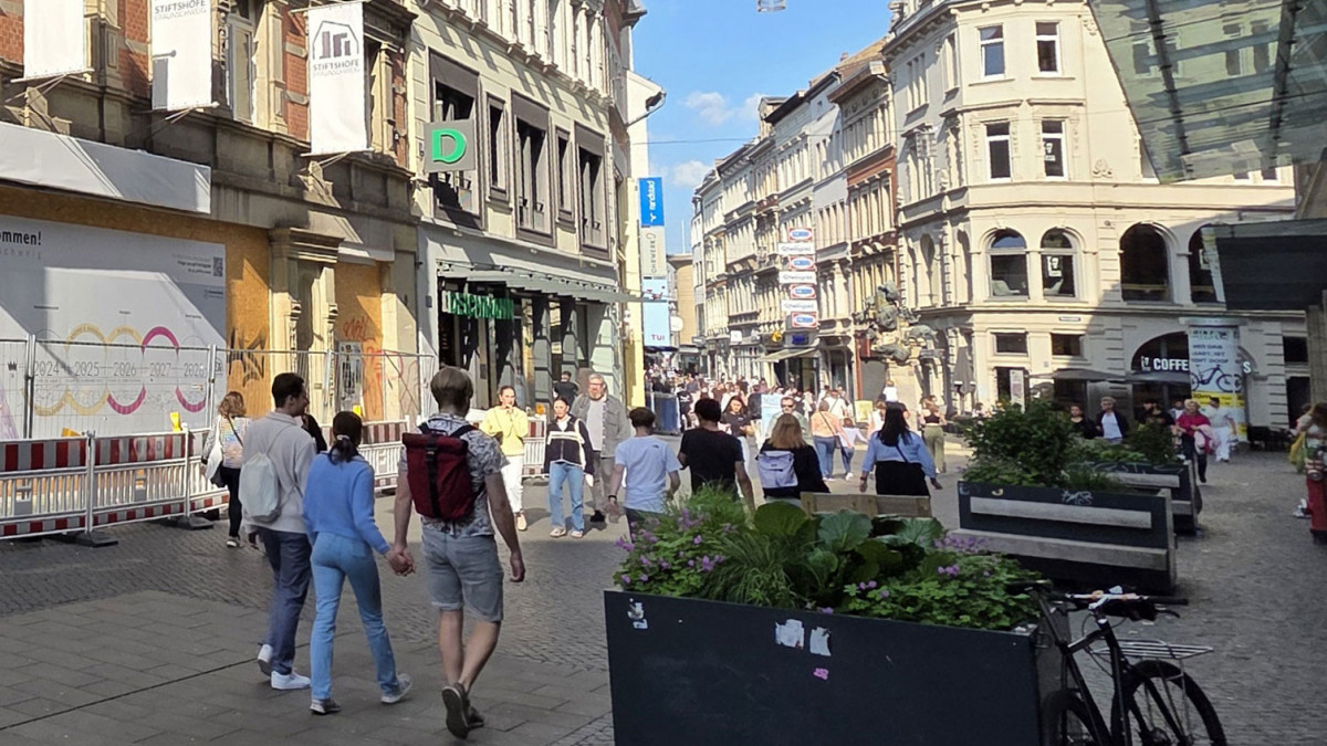 Schuhe-und-Accessoires-Dieser-Laden-er-ffnet-bald-in-der-Innenstadt