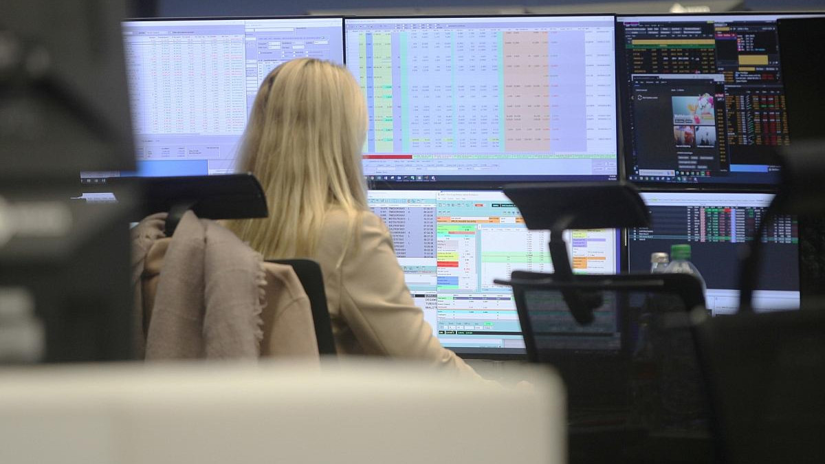 Dax schließt nach Nahost-Eskalation im Minus | regionalHeute.de