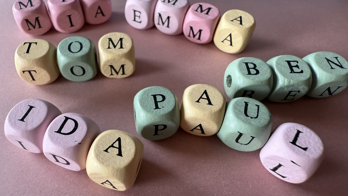 Babys-in-Gifhorn-Diese-Namen-lagen-2025-im-Trend