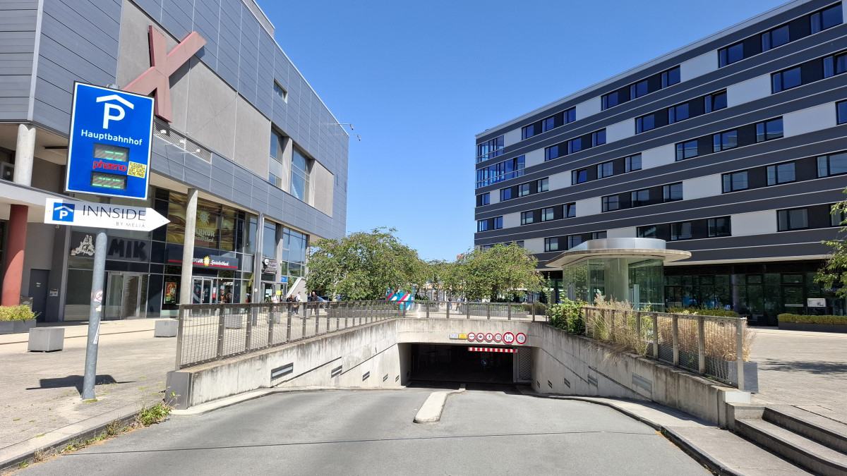 In-diesen-Tiefgaragen-kann-man-nicht-mehr-mit-Bargeld-zahlen