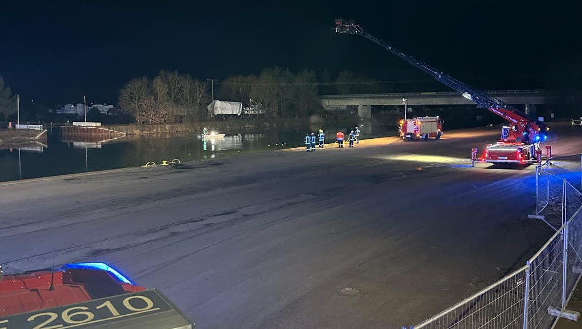 Golf-st-rzt-in-den-Elbeseitenkanal