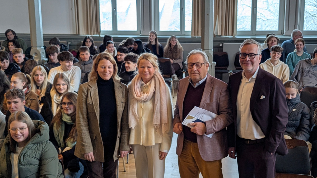 Wer-f-hrt-wenn-Alkohol-im-Spiel-ist-Verkehrsgerichtstag-bietet-L-sung-an