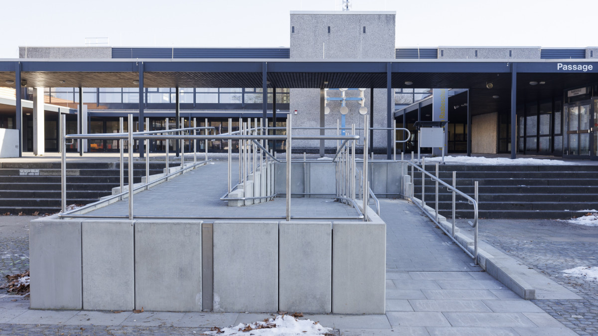 Schulzentrum-Heidberg-hat-jetzt-einen-barrierefreien-Zugang