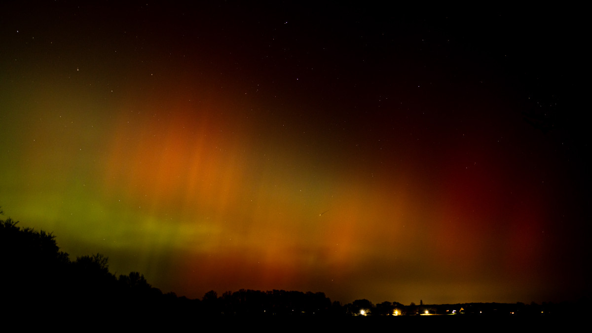 Spektakel-am-Nachthimmel-Polarlichter-leuchteten-ber-der-Region