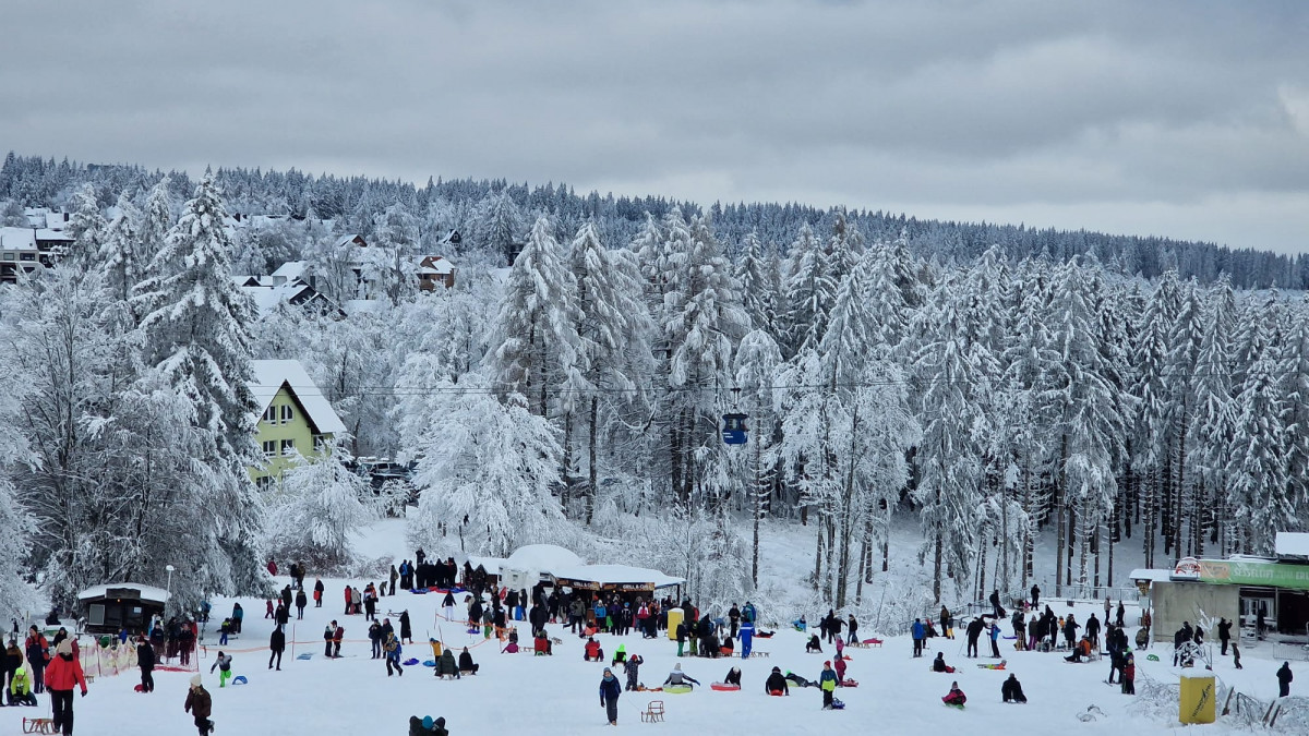 Winterfest-in-Hahnenklee-lockt-mit-Ski-Rodeln-und-Party