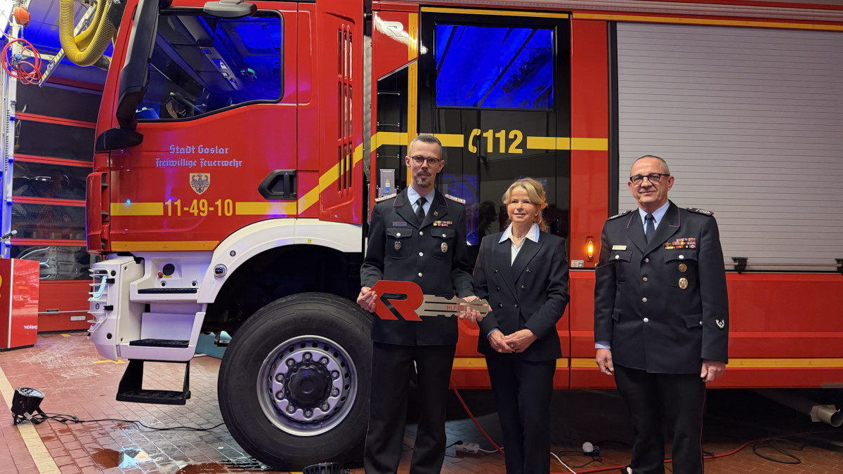 Investition-in-die-Sicherheit-Neues-Fahrzeug-f-r-die-Feuerwehr