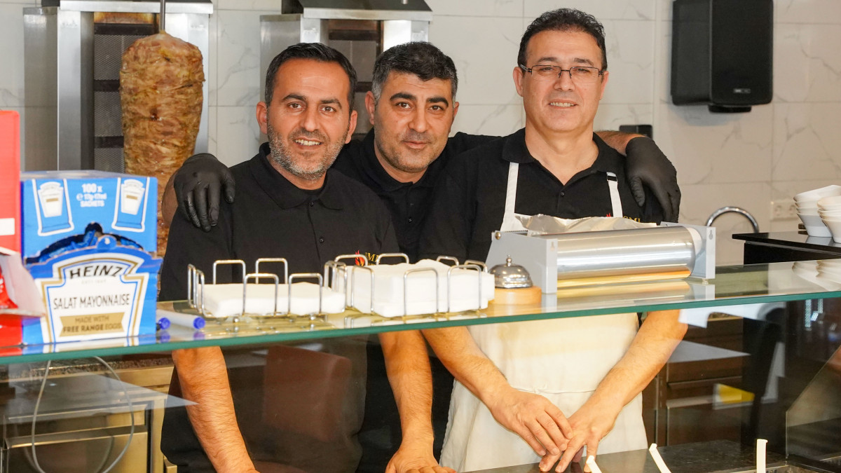 Holzkohlegrill-Asmin-bereichert-Wolfenb-ttels-Gastronomie-Angebot