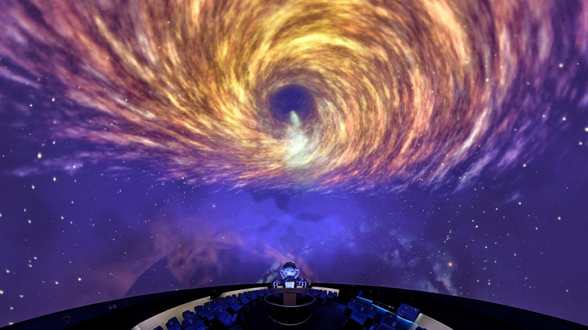Weltraumabenteuer-im-Planetarium