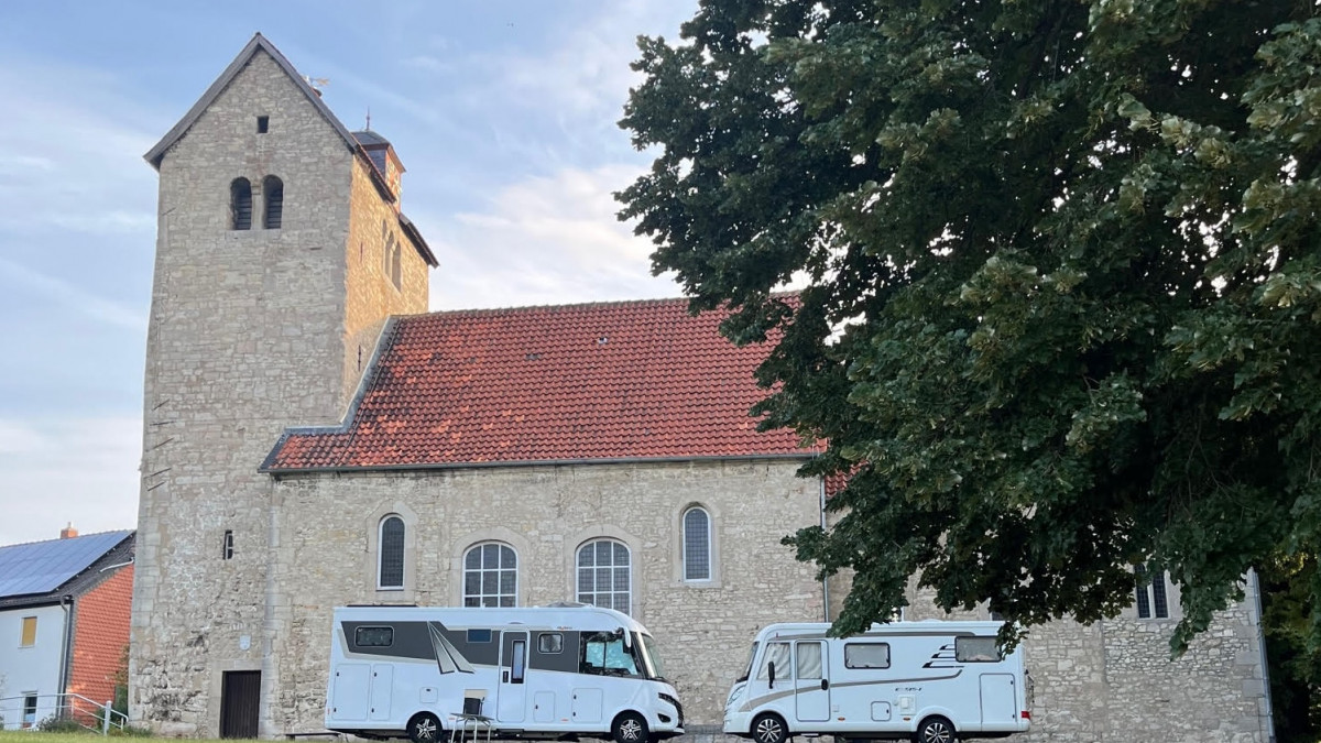 Hier-k-nnen-Camper-in-unserer-Region-an-geweihten-Orten-bernachten