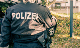 Peine: Polizei sucht Einbrecher mit Fahndungsfotos