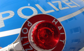 Drogen und Waffen: Polizei stoppt 20-Jährigen in Gifhorn