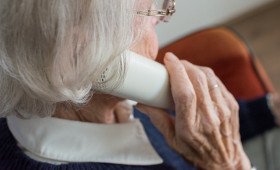 Helmstedt: Seniorin händigt Betrügern Schmuck im Wert von 40.000 Euro aus