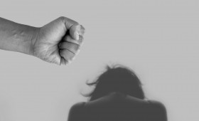 Peine: Frau (42) wird in eigener Wohnung von zwei Männern überfallen