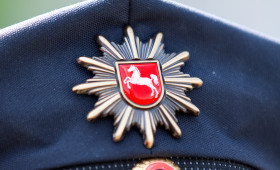 Kreis Gifhorn: Radfahrer wird von Auto angefahren und fährt weiter