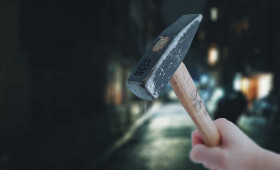 Goslar: Brutaler Raub vor Disko - Mit Hammer auf den Kopf geschlagen