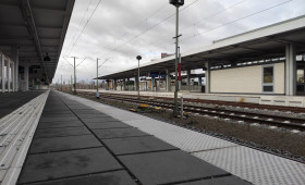 Bahn-Fernverkehr gestört: Bahnhöfe Braunschweig und Helmstedt betroffen