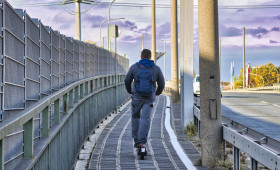 Ohne Versicherung: Polizei stoppt E-Scooter-Fahrer in Wolfenbüttel