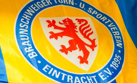 Eintracht Braunschweig bleibt Zweitligist