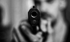 Bank in Peine überfallen: Täter drohten mit Waffe 
