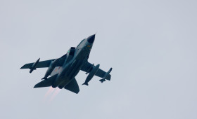 Bundeswehr: Kampfjets der Luftwaffe fliegen über den Harz