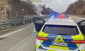 PKW-Brand auf der BAB 7 bei Hildesheim