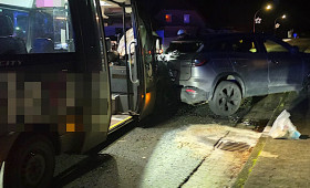 Kreis Gifhorn: ÖPNV-Kleinbus verunfallt - Fahrer verletzt ins Klinikum