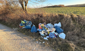 Illegale Müllentsorgung bei Sibbesse-Adenstedt