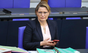 Hubig gegen Klarnamenpflicht im Internet