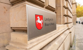 Braunschweig: Sexuelle Übergriffe im Pflegeheim - 88-Jähriger vor Gericht