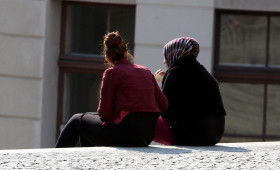 Land Niedersachsen stellt klar: Schulen dürfen Kopftücher nicht verbieten