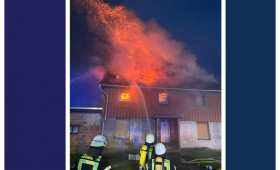 Landkreis Helmstedt: Dachstuhl in Flammen - Großeinsatz für die Feuerwehr