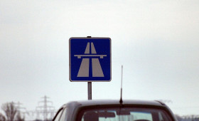 Wintersturm: LKW blockieren Autobahnen bei Braunschweig