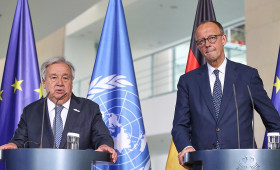 Merz sagt bei Guterres-Besuch auch künftig UN-Beitragszahlungen zu