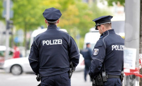 Starkregen verursacht zwei Unfälle auf der A7 bei Holle