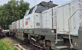Güterzug kollidiert mit Traktor an unbeschranktem Bahnübergang in Beckedorf
