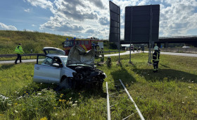 Kollision auf der A2 bei Lehre: Suche nach Unfallstelle