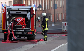 Brand in Ganderkesee fordert umfangreichen Einsatz der Feuerwehr