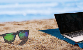 Workation-Trend: Arbeiten mit Urlaubsfeeling - aber was ist zu beachten?