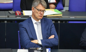 DB-Betriebsratschefin kritisiert Schnieder in internem Schreiben