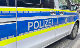 Zeugen gesucht: Unbekannte Fahrer flüchten nach Unfällen in Goslar